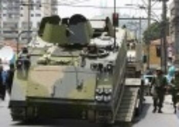 Brazil Sends Army Troops into Rio's Slums