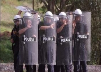 Veracruz, Mexico, Fires 980 Police in Corruption Purge