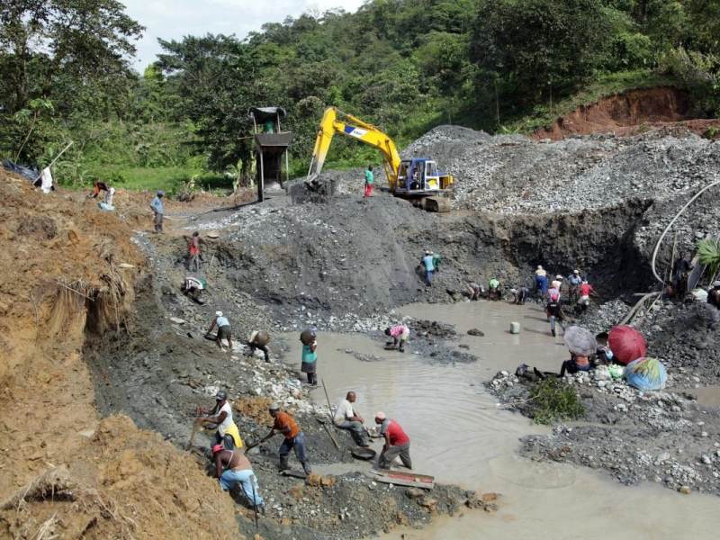 An illegal mine in Choco province