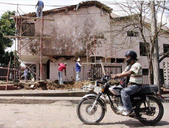 Aftermath of explosion linked to FARC extortion
