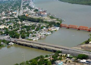 Gulf Cartel and Zetas Run 'Narco-Toll Bridge' in East Mexico