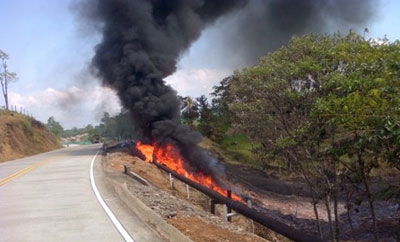 An oil pipeline attacked by the FARC in January