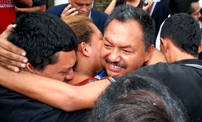 Chepe Luna is welcomed by family in 2012