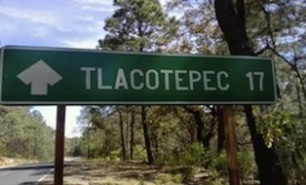 The road to Tlacotepec