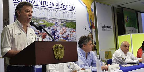 President Juan Manuel Santos in Buenaventura