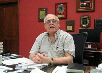 Jaime Rosenthal Oliva in his office