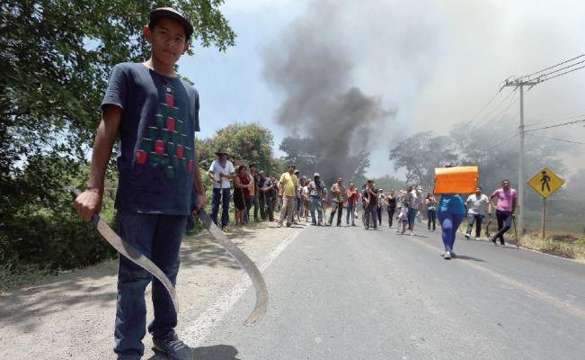 Protesters in Michoacan