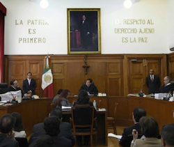 A Mexican courtroom during proceedings
