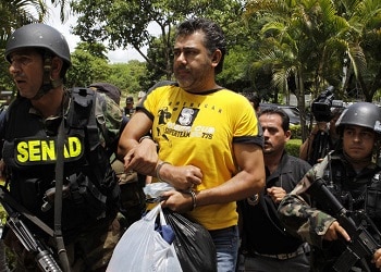 Jarvis Chimenes PavÃ£o with Paraguay anti-drug police