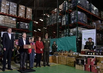 Juan Manuel Santos, presidente de Colombia, anuncia el mayor golpe contra el contrabando en la historia del país