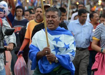 With Echoes of 2009, Honduras Again Approaches Chaos