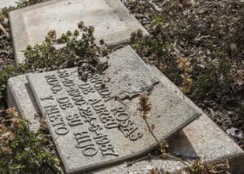 Bronze Smuggling Leaves Venezuela's Cemeteries Without Headstones