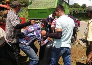 Ex-FARC fighters leave a reintegration camp in Uribe, Meta, due to regular violence against them