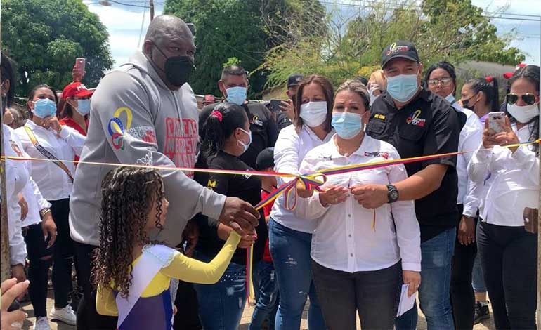 A new sports field is inaugurated by Venezuela's Movement for Peace and Life alongside members of a foundation linked to the Barrancas Syndicate criminal group