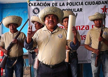 Grupos indígenas de autodefensa se han levantado en armas para defenderse de los grupos criminales en Guerrero