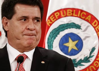 Expresidente de Paraguay Horacio Cartes está en el ojo del huracán después de señalarse su conexión con varios delitos graves