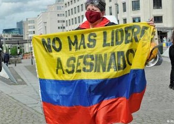 Durante las marchas en Colombia, muchas personas pedían respetar a los líderes sociales