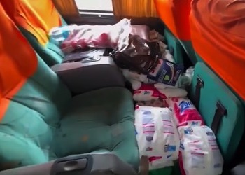 Artículos de contrabando hallados en un bus en Bolivia