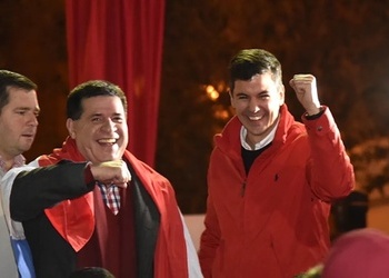 Santiago Peña con el expresidente Horacio Cartes