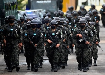 Rows of Honduran soldiers deployed under state of emergency