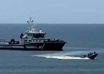 La Guardia Civil persigue a una narcolancha que transportaba cocaína en la costa de Huelva a principios de abril